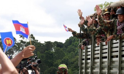 ไทยและกัมพูชาถอนทหารออกจากบริเวณปราสาทเขาพระวิหาร - ảnh 1